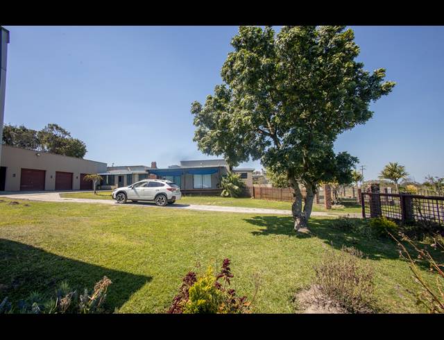 116,000M² FARM FOR SALE IN COVE ROCK